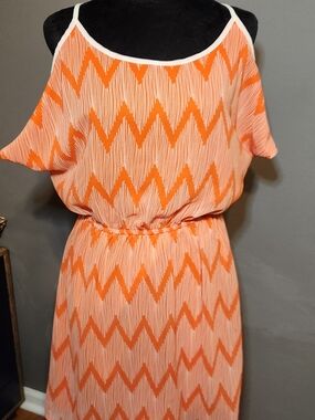 Ya Los Angeles Orange Chevron Cold-Shoulder Midi Dress